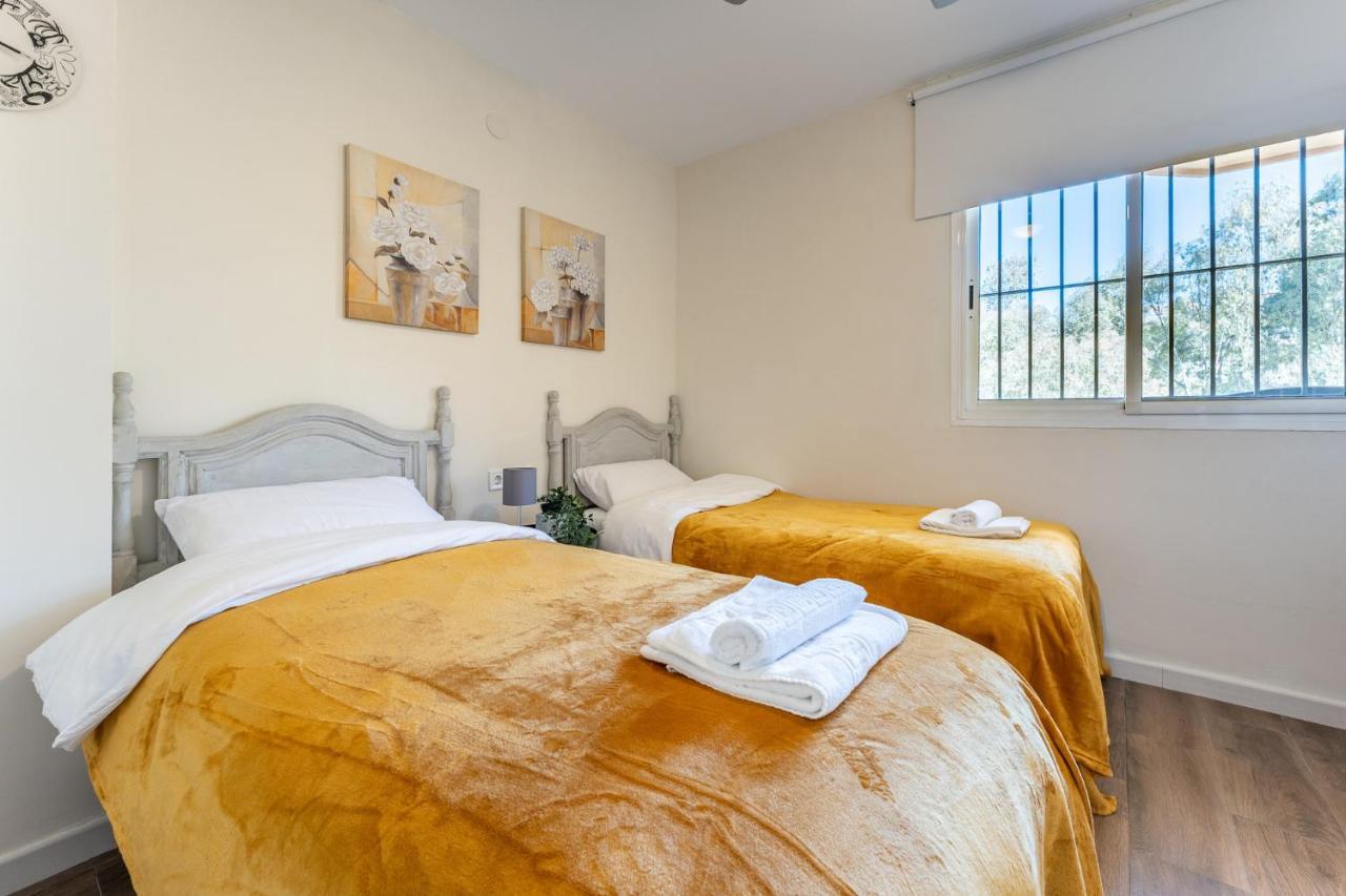Apartment Seaside Bliss 2br With Tranquil Terrace Pool And Parking
